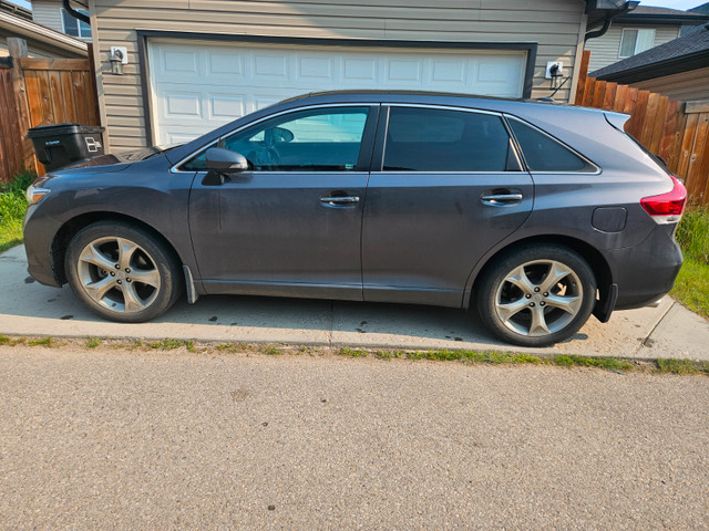 2016 Toyota Venza Limited V6 in Cars & Trucks in Edmonton - Image 3