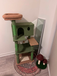 Selling Cat Products (Cat Tree, Scratching post, Cat Litter Box)