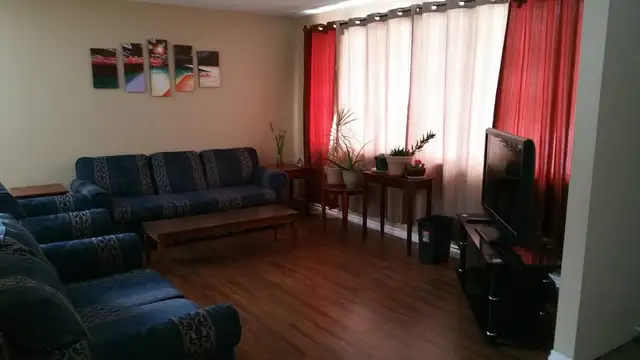 Move In Ready Home   Attached Garage & Huge Yard In Swan Hills