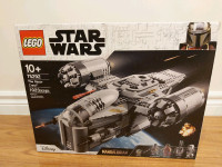 LEGO 75292 The Razor Crest (New)