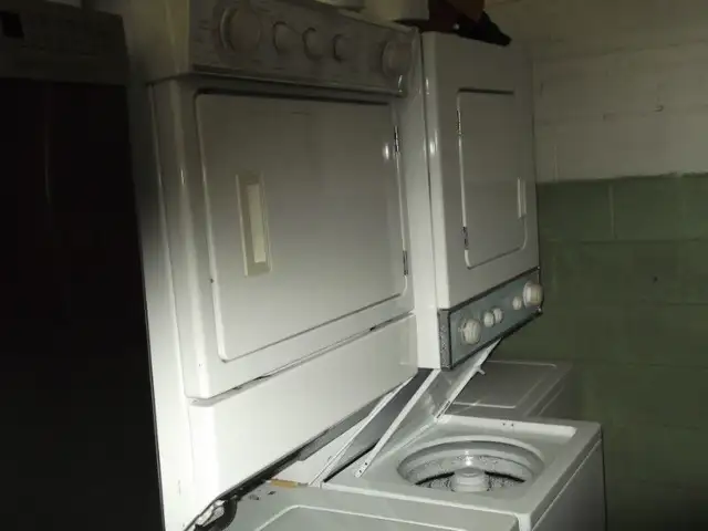 STACK WASHER AND DRYER509912351811850242