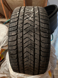 315/40 R21 Pirelli Scorpion Winter Tires