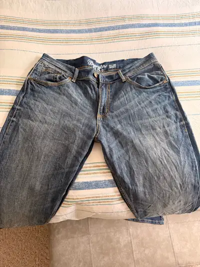 Men’s Wrangler Jeans, View more