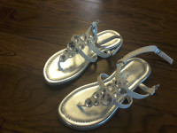 New Youth girl sandals, Size 11.5