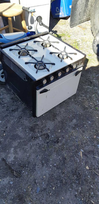 Propane stove and range hood 