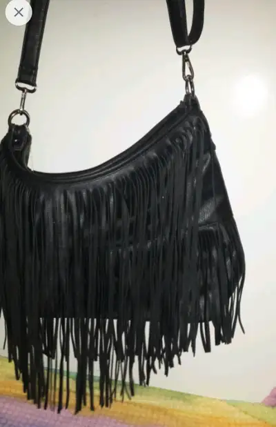 Sac à main en vrai cuir Noir