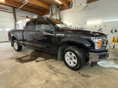 2020 F-150 black supercab 2wd. Only 30,000 kms!