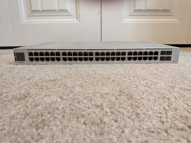 Ubiquiti 48 port POE switch486356611289600000