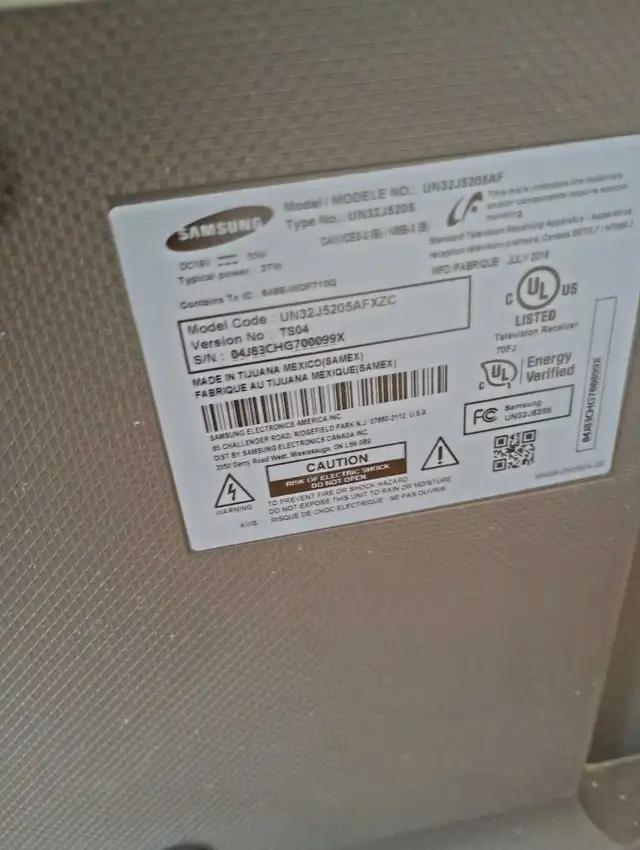 Smart TV Samsung 32 Po in TVs in Gatineau - Image 3