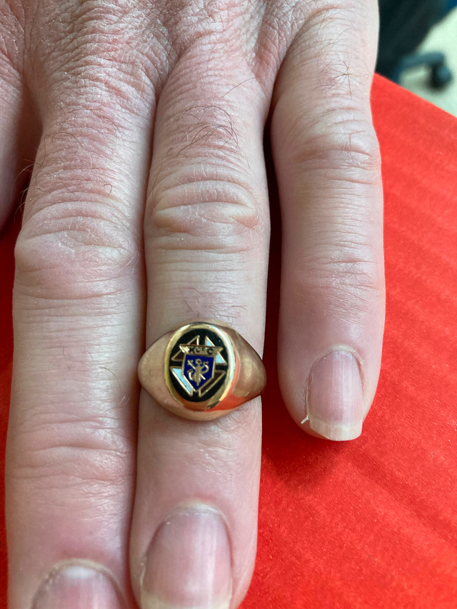 vintage gold Knights of Columbus ring in Jewellery & Watches in City of Halifax - Image 3