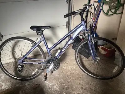 Ladies Schwinn hybrid bike. Excellent condition! Easy glide adjustable seat . 24 gear. 17” frame. $2...