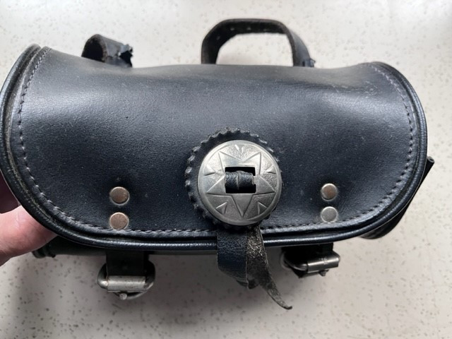 Harley Davidson Vintage Leather Tool Bag/Pouch in Other in Annapolis Valley - Image 2