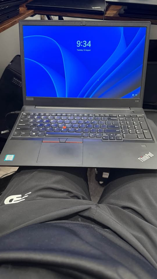 Lenovo E590 Core i5 in Laptops in Mississauga / Peel Region - Image 3