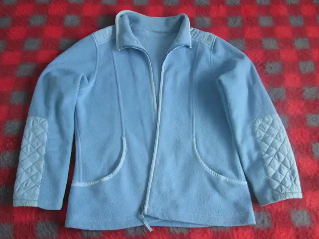 Sortie de bain unisexe en polar & +++++ in Women's - Tops & Outerwear in Sherbrooke - Image 11
