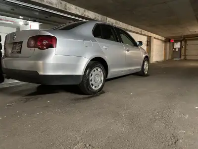 Very little rust Air condition works very well 4 winter tires on rims 4 summer tires on mags Automat...
