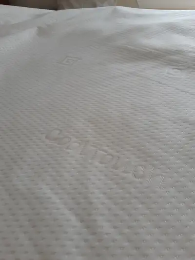 King size Cool Touch waterproof mattress protector, View more