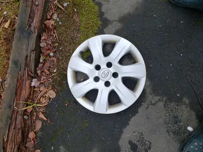 WANTED 2010 Toyota Camry wheel covers OR Will also consider a set of four 2010 Camry OEM 16" alloy r...