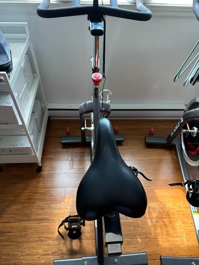 Vélo stationnaire BLADEZ 400IC – Très bon état in Exercise Equipment in Longueuil / South Shore - Image 3