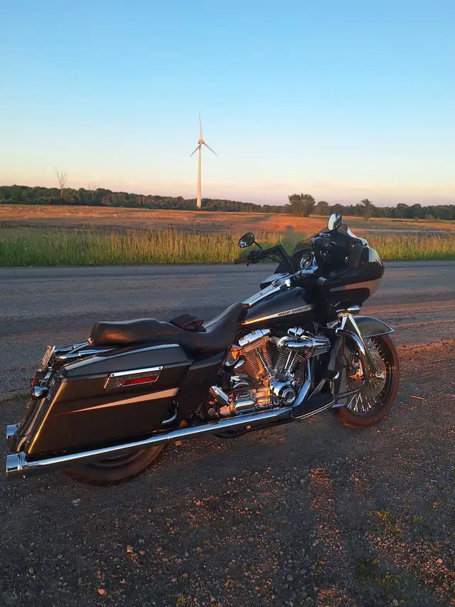 2006 Harley Davidson Road Glide in Touring in St. Catharines - Image 2