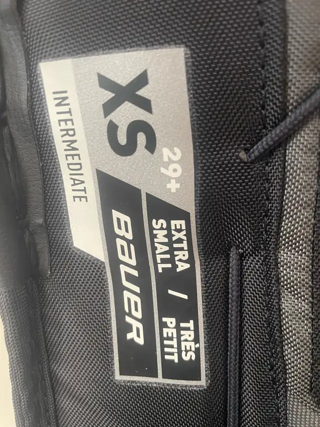 Bauer Supreme M5 Pro Intermediate goalie pads  in Hockey in Strathcona County - Image 3