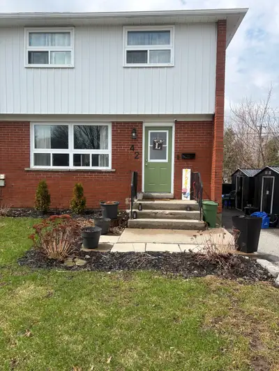 Be the first tenant to rent this clean, bright and brand newly renovated 1 bedroom basement rental t...