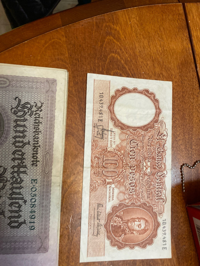 Old paper money in Arts & Collectibles in Oakville / Halton Region - Image 4
