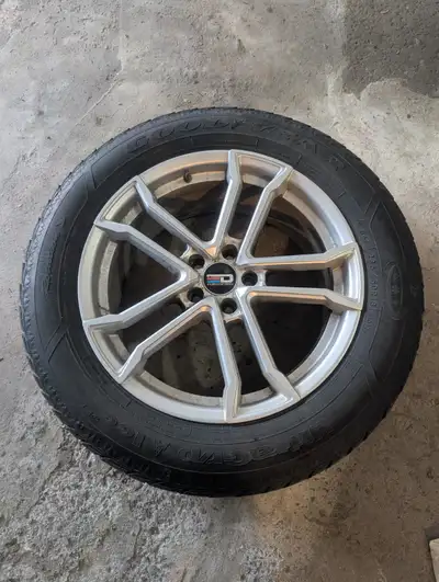 Four Goodyear Ultragrip Ice winter tires in very good condition on Eurodesign rims. Were on a Volvo...