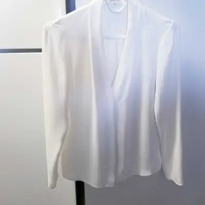 ARITZIA Babaton White Blouse XS, View more