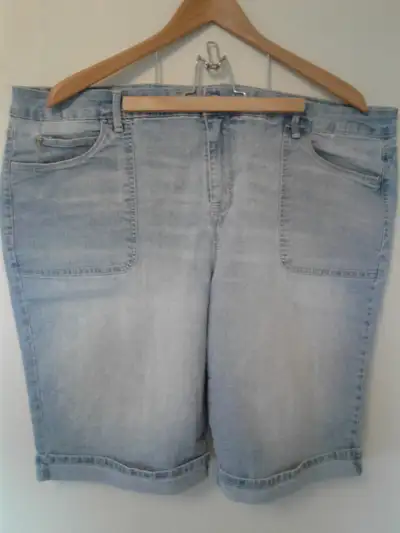 Ladies Shorts & Casual Pants 1X-2X, View more