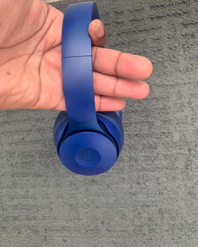 Beats Solo Pro (Blue) in Headphones in Ottawa - Image 2
