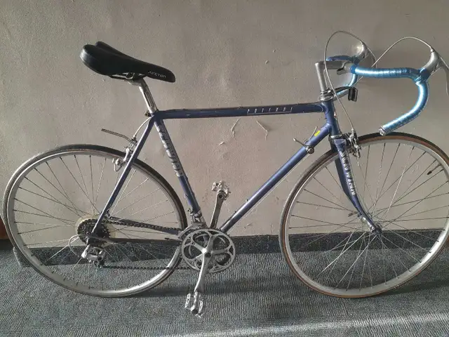 Shwinn Perlude  Road Bike in Road in Kingston - Image 2