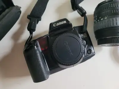 Appareil photo Canon EOS 10S avec objectif Sigma 28-145 MM etc, View more