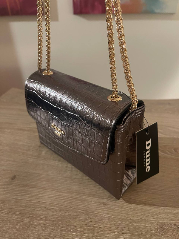 Brand-new Dune London Metallic Gold Bag with tag in Women's - Bags & Wallets in City of Toronto - Image 2