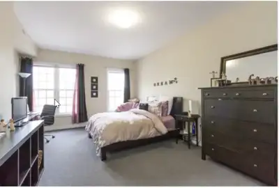 Large Bedroom For Rent to a StudentJune 1st- Aug 31st, London ON