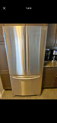 SAMSUNG 33 w counter depth fridge bottom freezer stainless steel