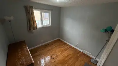 2 private rooms available in NE Whitehorn