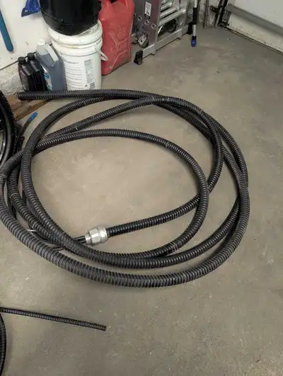 ACWU 250 KCMIL Armoured Cable approximately 40ft long. Comes with 1 tech connector. Located in Sherw...