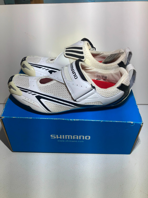 Souliers de vélo de triathlon Shimano TR60 - Homme dans Vêtements, chaussures et accessoires  à Lévis - Image 2