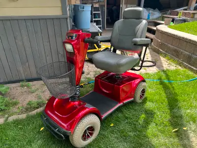 Pride Celebrity XL mobility scooter in excellent used condition. Has been in storage for a while, an...