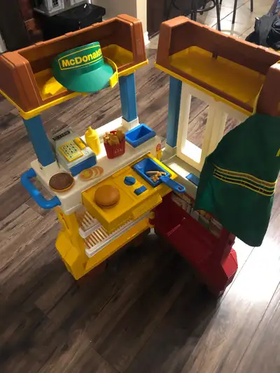 Wanted : McDonald's Playset and play food, View more