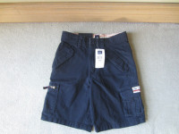 HALF PRICE - BRAND NEW GAP CARGO SHORTS - SIZE 3