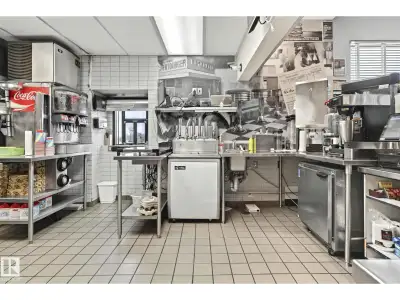 High quality full turnkey premises Asset Sale of Burger QSR in Edmonton. Can change to other concept...