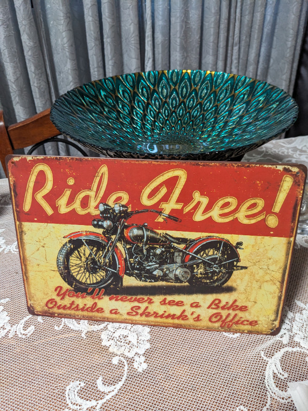 Metal Motorcycle Signs in Arts & Collectibles in Oshawa / Durham Region