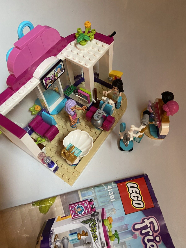 Lego Friends 41391 - Heartlake City Hair Salon - 100% Complete  in Toys & Games in Kitchener / Waterloo - Image 4