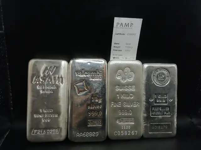 Silver .999 Fine Silver 1 Kilo Bar in Arts & Collectibles in Mississauga / Peel Region - Image 2