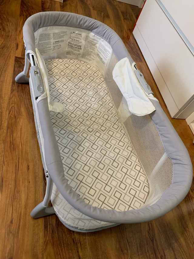 Summer by your side foldable sleeper/bassinet in Cribs in Oshawa / Durham Region - Image 2