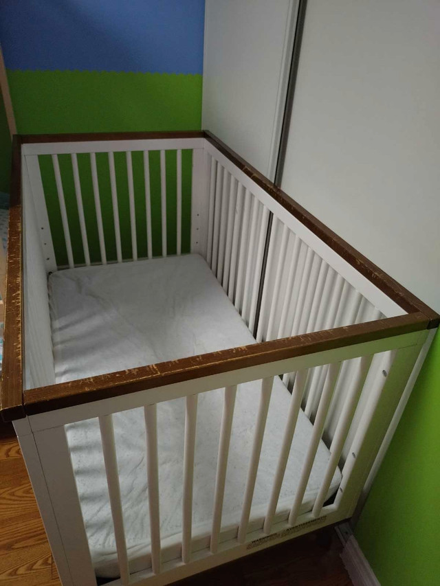 Babyletto Scoot Crib - Good Used Condition in Cribs in Mississauga / Peel Region - Image 2