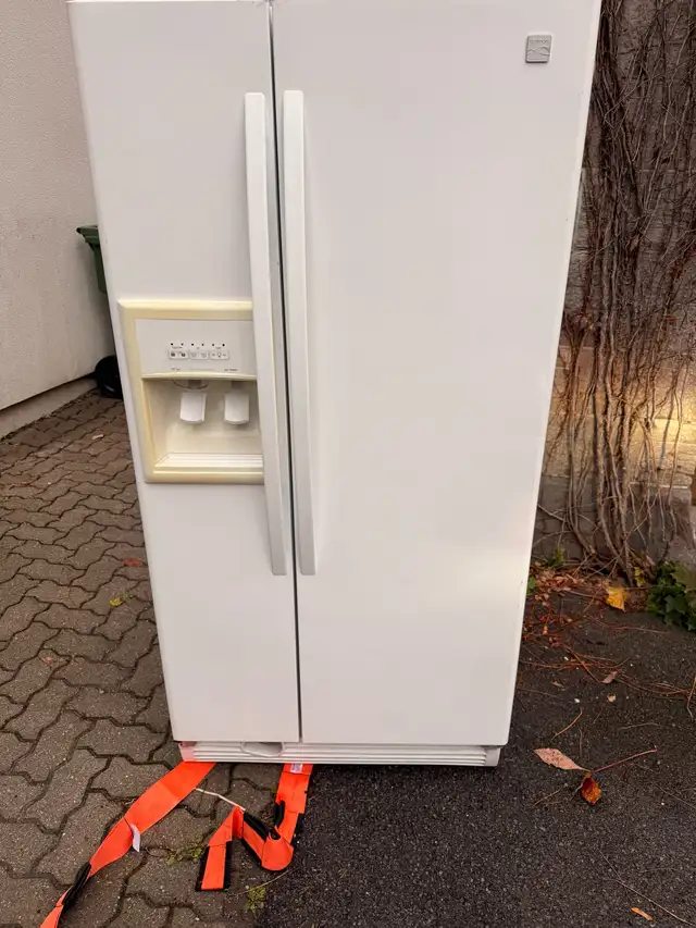 Kenmore refrigerator with water faucet