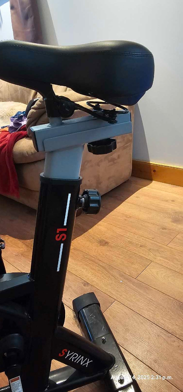 spin bike like new in Exercise Equipment in Gatineau - Image 4