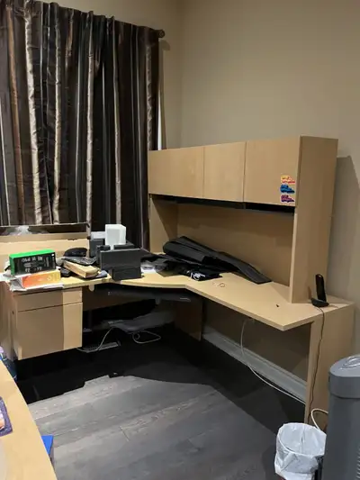 Desk U shape, great conditon, View more